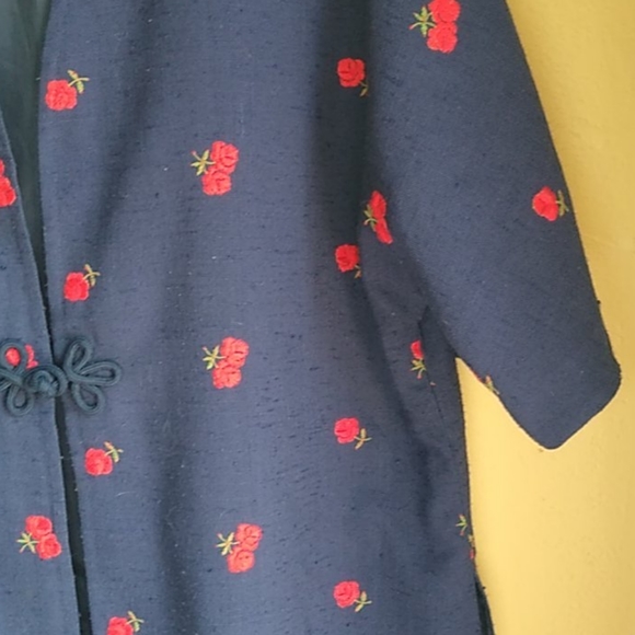 Kimono Roses Blue Red Embroidery Short Sleeve - Picture 4 of 8